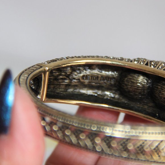 Heidi Daus Swarovski Pearl and Crystal Hinged Oval Bangle - Picture 10 of 12